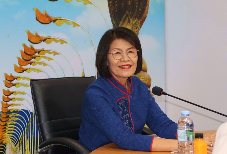 ม.นครพนม ร่วมประชุมพิจารณากลั่นกรองผ้าลายพระราชทาน “ผ้าลายสิริราชพัสตราภรณ์” และงานหัตถกรรม ประจำปี 2568