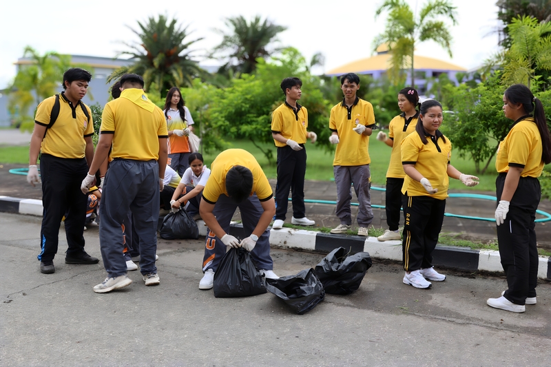 ม.นครพนม ร่วมกิจกรรม “รด.จิตอาสา เราทำความดีด้วยหัวใจ” เฉลิมพระเกียรติ พระบาทสมเด็จพระเจ้าอยู่หัว 28 กรกฎาคม 2568