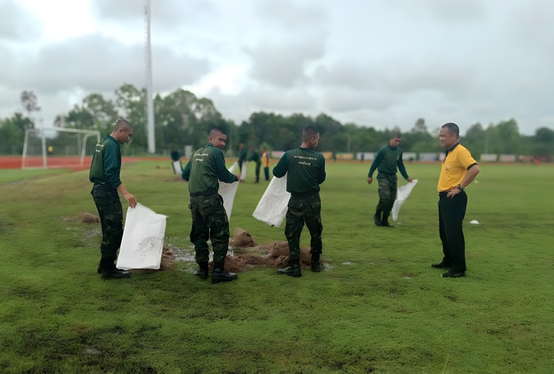 บูรณาการร่วมพัฒนาพื้นสนามกีฬา NPU Sport Complex