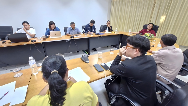 ประชุมหารือเตรียมสร้างเรือไฟสืบสานประเพณีไหลเรือไฟ จังหวัดนครพนม ประจำปี 2568
