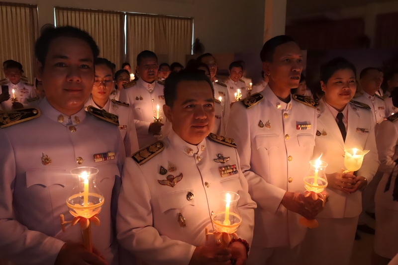 ม.นครพนม ร่วมพิธีถวายเครื่องราชสักการะ วางพานพุ่ม และจุดเทียนถวายพระพรชัยมงคล เนื่องในโอกาสวันเฉลิมพระชนมพรรษา พระบาทสมเด็จพระเจ้าอยู่หัว