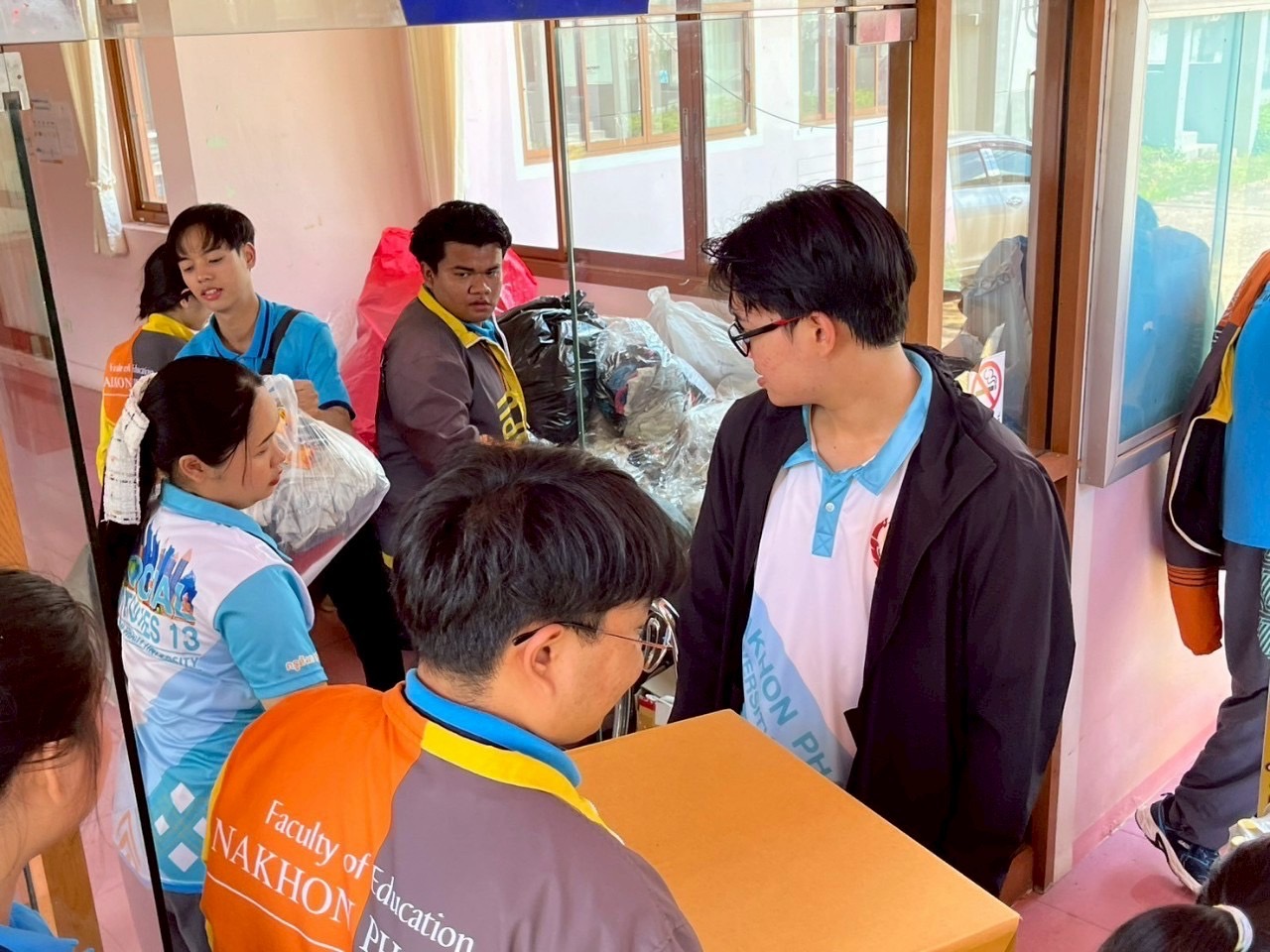 มหาวิทยาลัยนครพนมส่งกำลังใจให้เหล่าทหารที่อยู่แนวหน้าชายแดนไทย-กัมพูชา