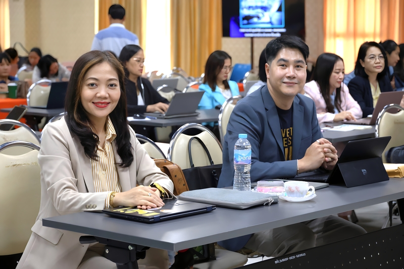 อบรม “การใช้เทคโนโลยี AI เขียนตำราขอตำแหน่งทางวิชาการ”