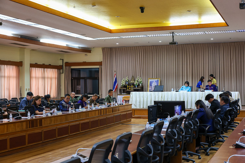 มหาวิทยาลัยนครพนม ร่วมประชุมเตรียมความพร้อมจัดประเพณีไหลเรือไฟและงานกาชาดจังหวัดนครพนม ประจำปี 2568