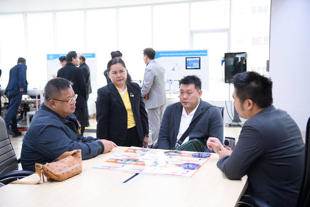 ม.นครพนม เยี่ยมชมดูงานสานต่อเทคโนโลยีอัจฉริยะมหาวิทยาลัยเทคโนโลยีพระจอมเกล้าพระนครเหนือ