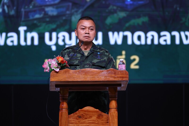 ม.นครพนม ต้อนรับแม่ทัพภาคที่ 2 บรรยายพิเศษ ปลูกจิตสำนึกรักษ์ชาติบ้านเมืองแก่เยาวชนรุ่นใหม่