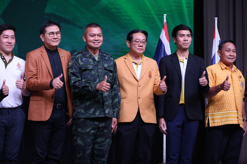 ม.นครพนม ต้อนรับแม่ทัพภาคที่ 2 บรรยายพิเศษ ปลูกจิตสำนึกรักษ์ชาติบ้านเมืองแก่เยาวชนรุ่นใหม่