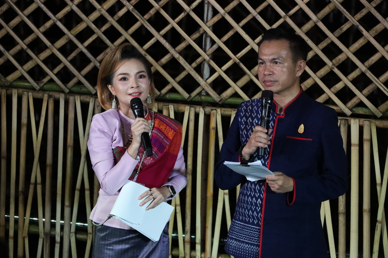 ม.นครพนม จัดไหลเรือไฟโชว์วันที่สาม ร่วมกับ เทศบาลเมืองนครพนม