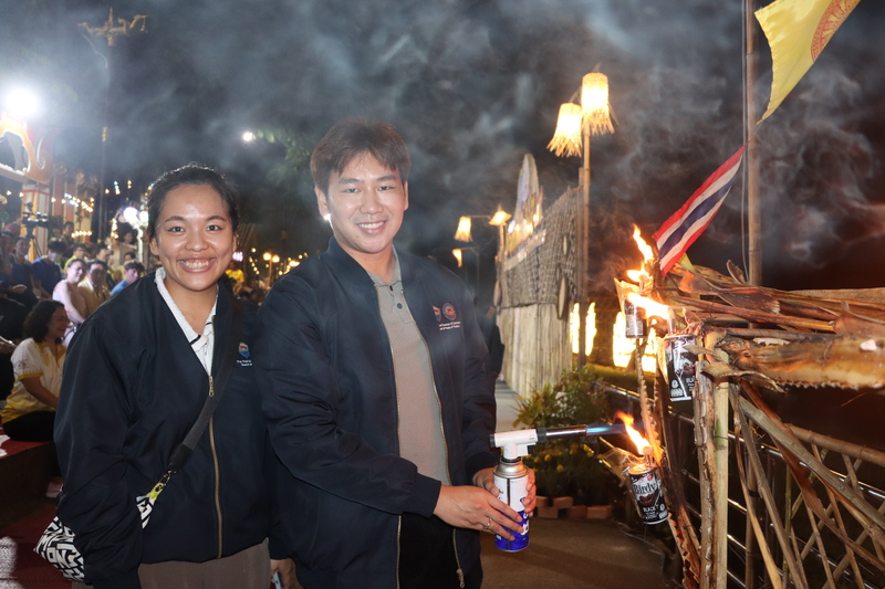 ม.นครพนม บวงสรวงและไหลเรือไฟโชว์ (วันที่ห้า) สืบสานประเพณีไหลเรือไฟ ประจำปี 2568