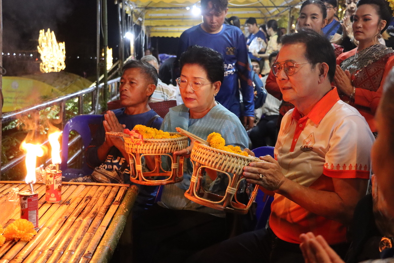 ปิดฉากไหลโชว์สวยงาม