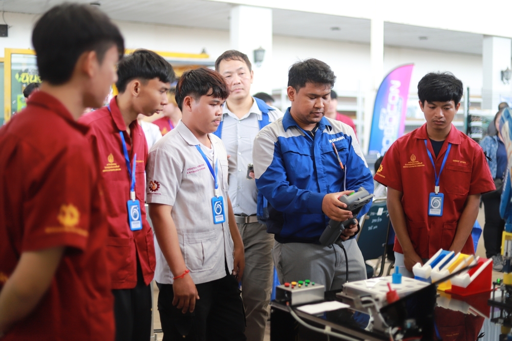 นักศึกษามหาวิทยาลัยนครพนม คว้า 4 รางวัลจากเวที “ESAN Robocon 2025” โชว์ศักยภาพด้านหุ่นยนต์อุตสาหกรรม