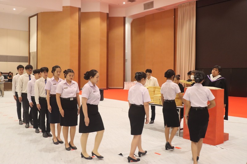 ซักซ้อมนักศึกษาต้นแบบ เตรียมความพร้อมพิธีพระราชทานปริญญาบัตร ประจำปีการศึกษา 2567