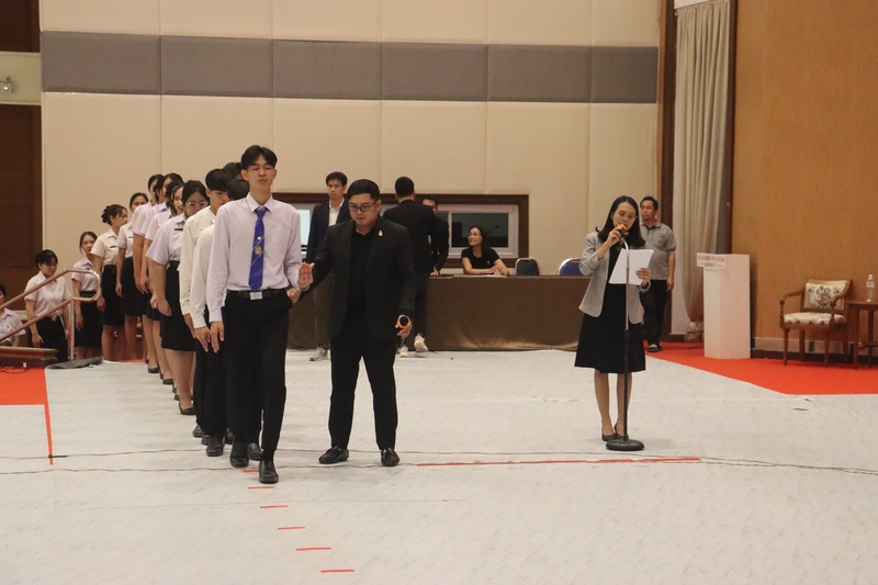 ซักซ้อมนักศึกษาต้นแบบ เตรียมความพร้อมพิธีพระราชทานปริญญาบัตร ประจำปีการศึกษา 2567