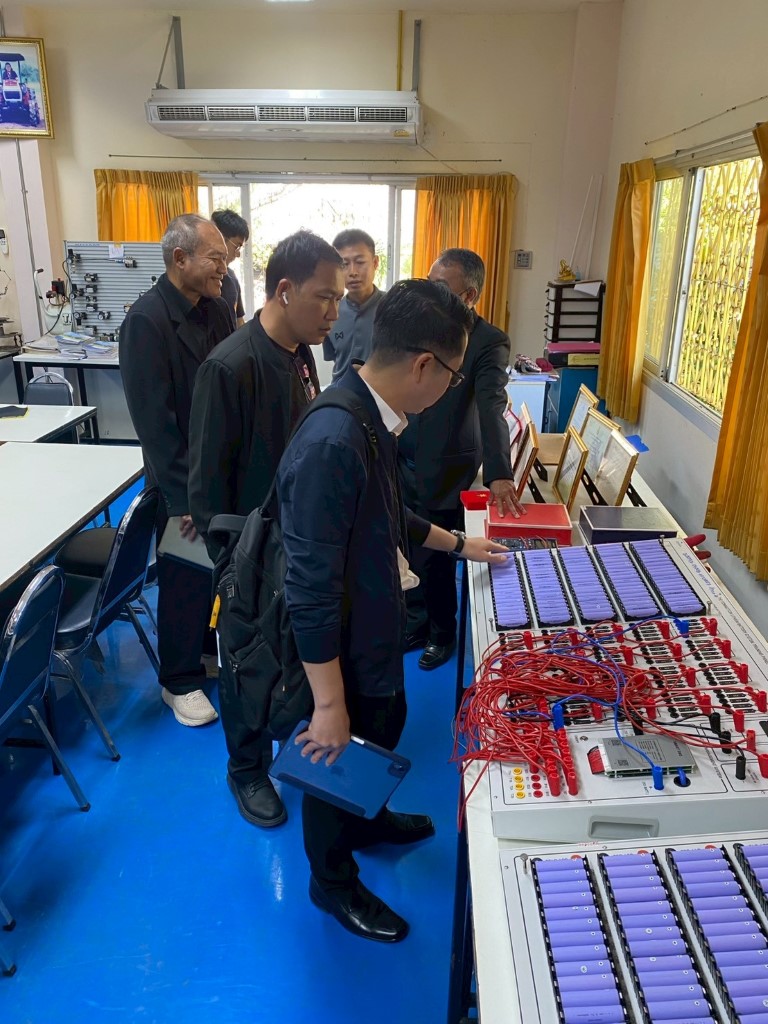 ม.นครพนม ลงพื้นที่ตรวจเยี่ยมวิทยาลัยนาหว้า และวิทยาลัยเทคโนโลยีอุตสาหกรรมศรีสงคราม เพื่อกำกับติดตามการเบิกจ่ายงบลงทุน ประจำปีงบประมาณ 2568–2569