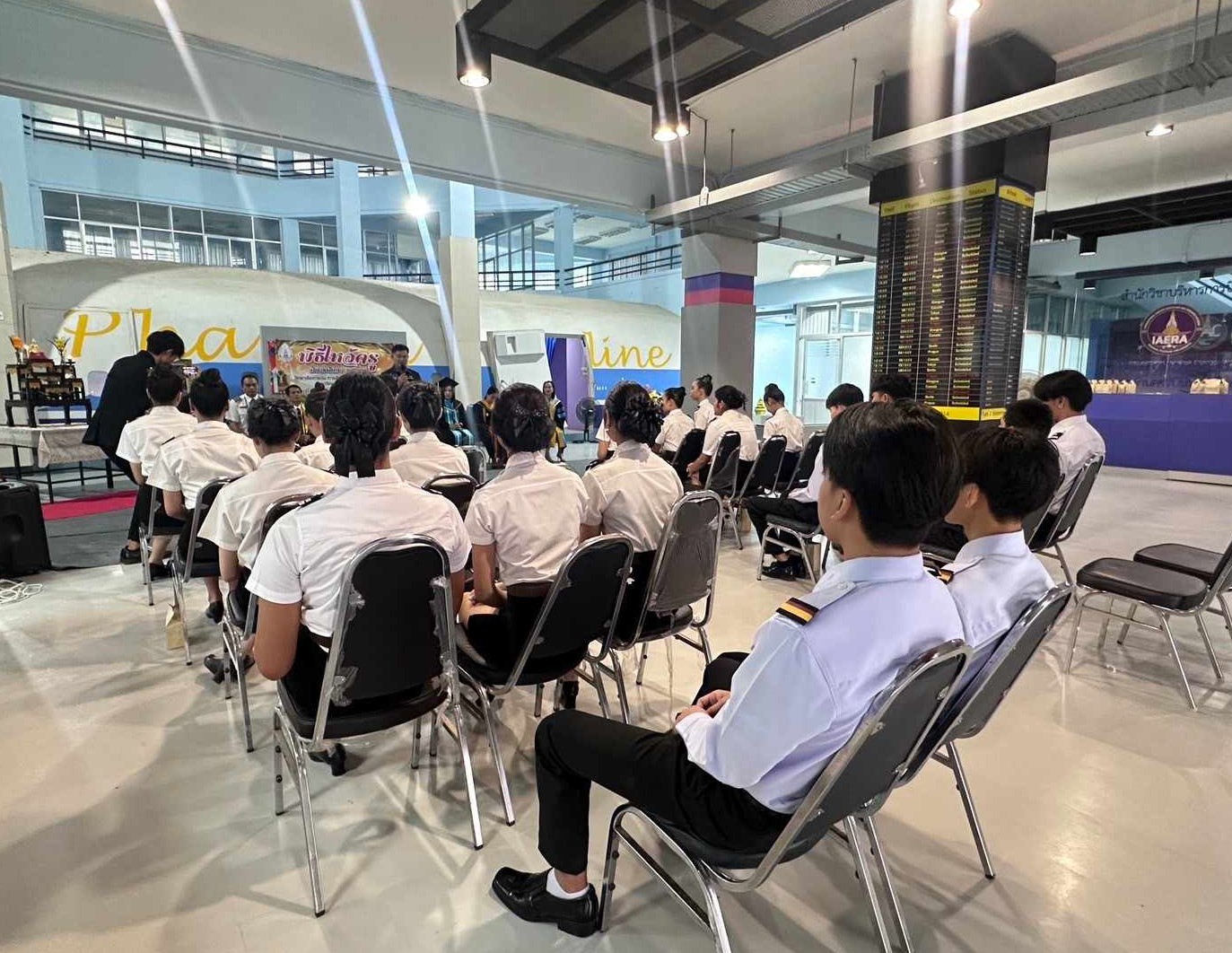 วิทยาลัยการบิน การศึกษา และวิจัยนานาชาติ จัดพิธีไหว้ครู ประจำปีการศึกษา 2567