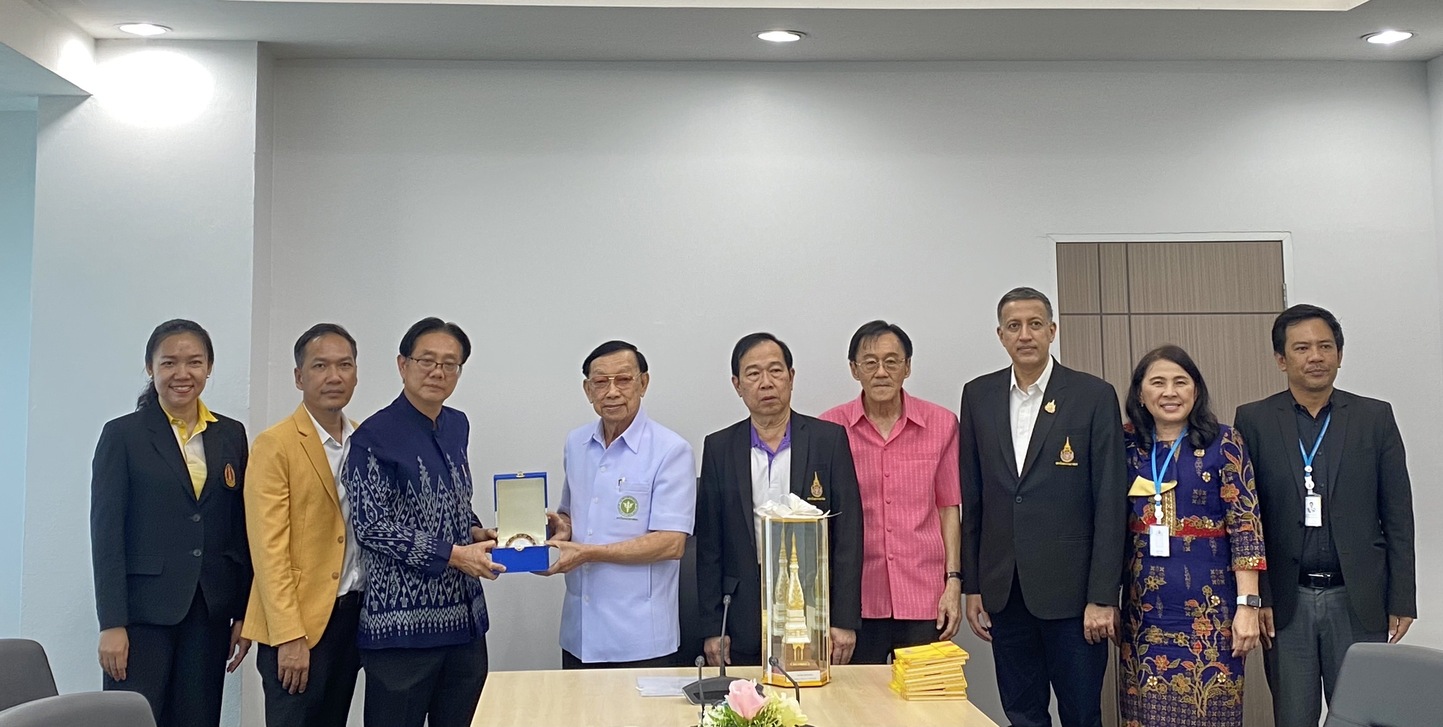 ม.นครพนม หารือการทำความร่วมมือด้านการผลิตแพทย์และบุคลากรด้านสุขภาพ กับสถาบันพระบรมราชชนก (Nakhon Phanom University discusses collaboration on medical and healthcare personnel production with the Praboromarajchanok Institute.)