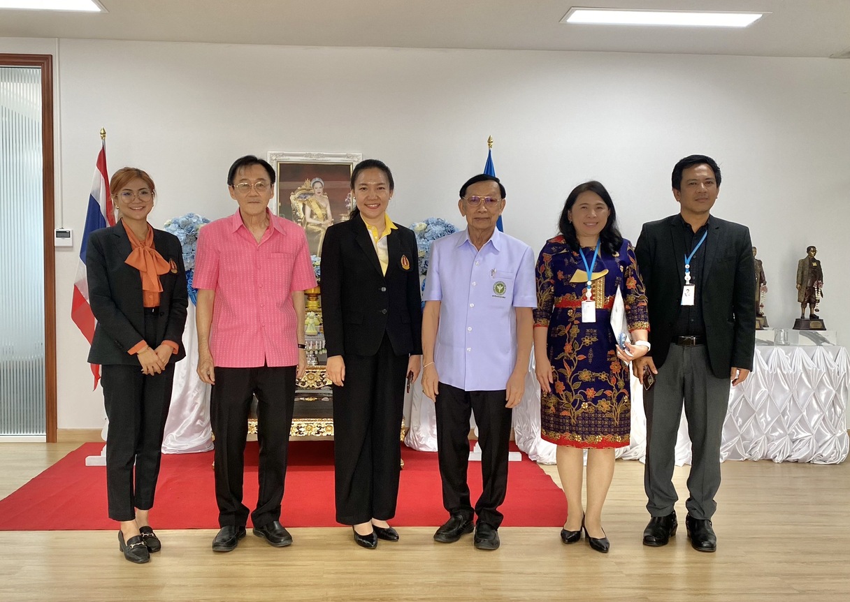 ม.นครพนม หารือการทำความร่วมมือด้านการผลิตแพทย์และบุคลากรด้านสุขภาพ กับสถาบันพระบรมราชชนก (Nakhon Phanom University discusses collaboration on medical and healthcare personnel production with the Praboromarajchanok Institute.)