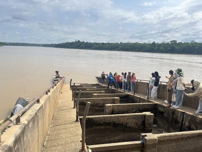 สาขาวิชาพัฒนาสังคมและสิ่งแวดล้อม คณะศิลปศาสตร์และวิทยาศาสตร์ แลกเปลี่ยนเรียนรู้กิจกรรมด้านสิ่งแวดล้อม จ.อุบลราชธานี