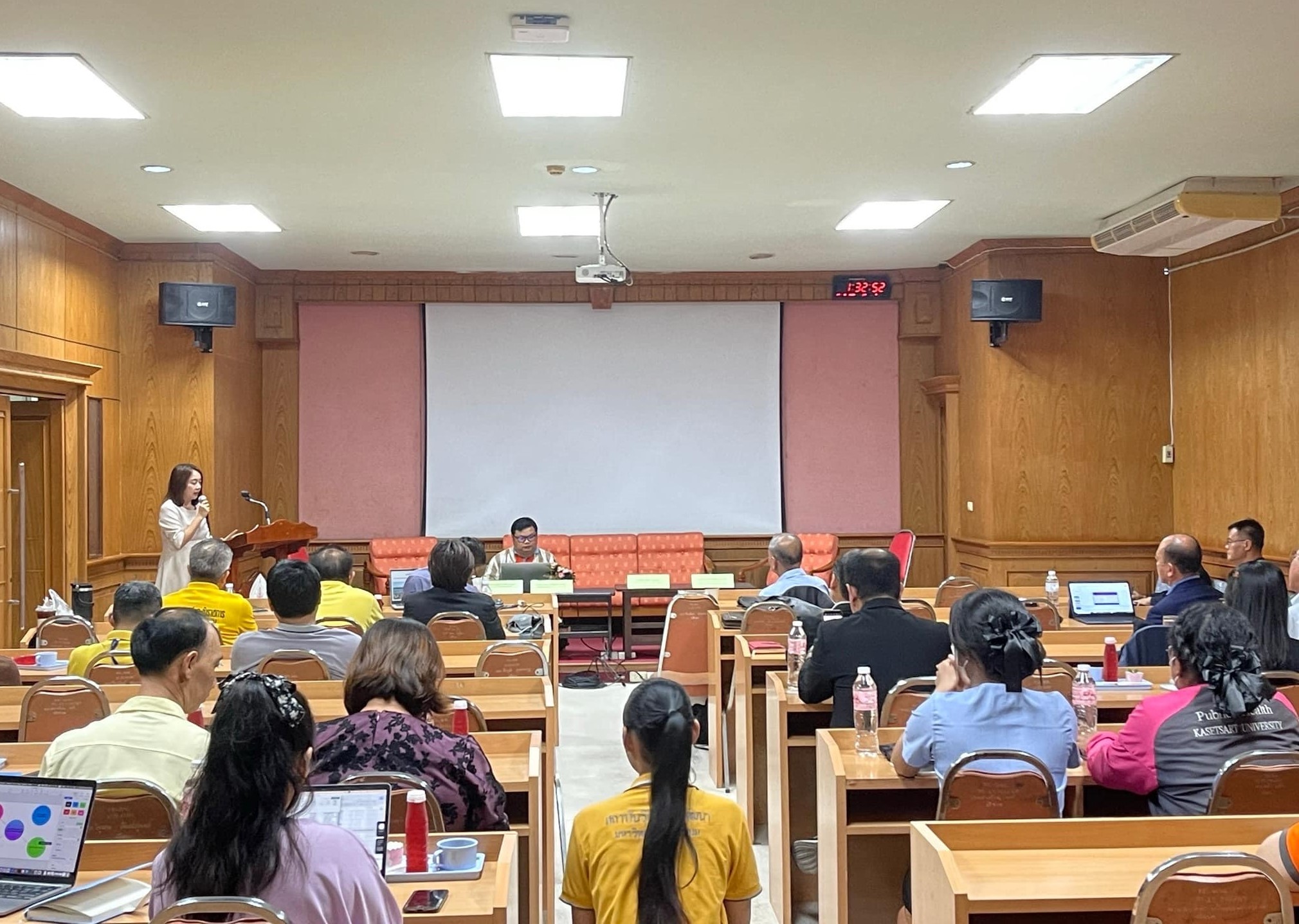 ม.นครพนม ดึงนักวิชาการจัดเวทีแลกเปลี่ยนประเด็นความท้าทายใหม่ของการวิจัยและพัฒนาเชิงพื้นที่