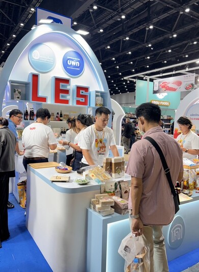 นักวิจัย ม.นครพนม นำผลงานออกบูธทดสอบตลาดงาน Food & Hospitality Thailand 2024