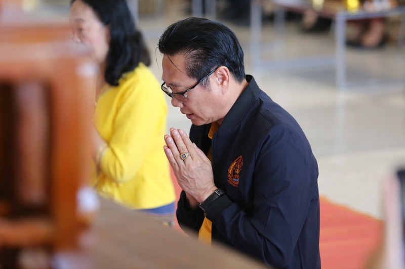 พิธีทำบุญตักบาตร วันคล้ายวันสถาปนามหาวิทยาลัยนครพนม ครบรอบ 19 ปี