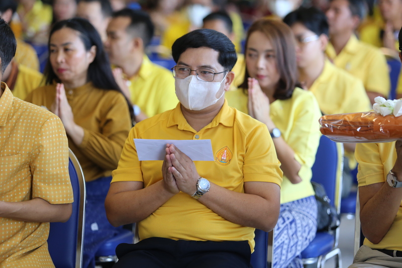 พิธีทำบุญตักบาตร วันคล้ายวันสถาปนามหาวิทยาลัยนครพนม ครบรอบ 19 ปี