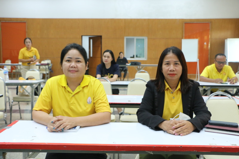 ม.นครพนม จัดโครงการฝึกอบรมการใช้สื่อออนไลน์ในการปฏิบัติงานอย่างสร้างสรรค์