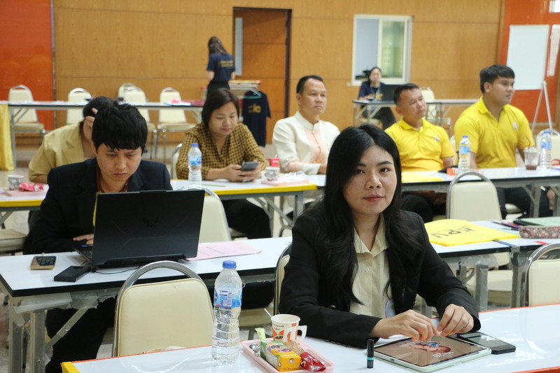 ม.นครพนม จัดโครงการฝึกอบรมการใช้สื่อออนไลน์ในการปฏิบัติงานอย่างสร้างสรรค์