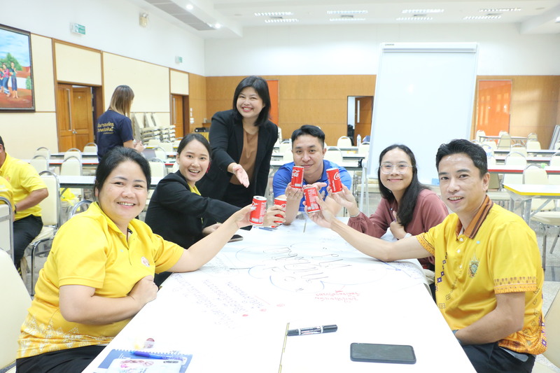 ม.นครพนม จัดโครงการฝึกอบรมการใช้สื่อออนไลน์ในการปฏิบัติงานอย่างสร้างสรรค์