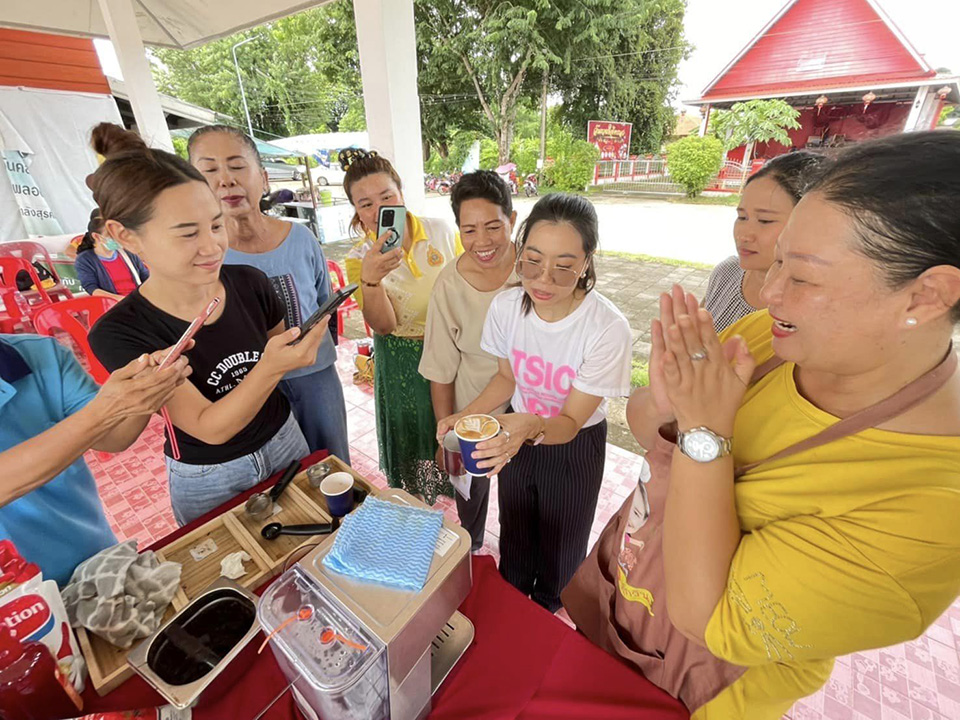 ร่วมพิธีเปิดการฝึกอบรมโครงการส่งเสริมการท่องเที่ยวเชิงธุรกิจหลักสูตร ผู้ประกอบการธุรกิจเครื่องดื่ม สถาบันพัฒนาฝีมือแรงงาน 41 นครพนม (Attended the opening ceremony of the business tourism promotion project training program for beverage business operators, Skill Development Institute 41 Nakhon Phanom.)