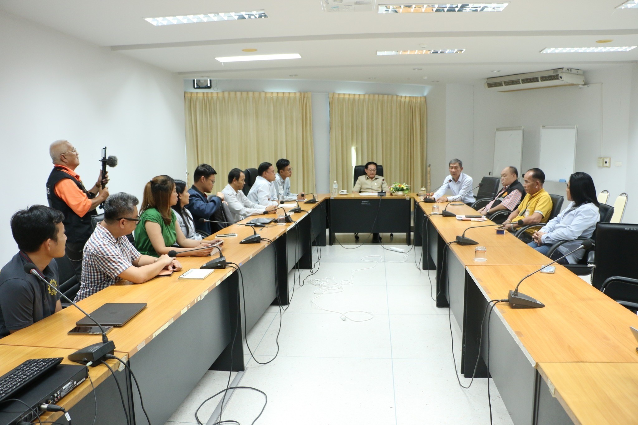 ม.นครพนม หารือ สว.นครพนม วางแผนขับเคลื่อนจังหวัดสู่ศูนย์กลางคาร์บอนต่ำ