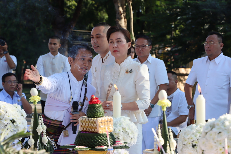 ม.นครพนม ร่วมพิธีบวงสรวงสิ่งศักดิ์สิทธิ์ ประเพณีไหลเรือไฟ ประจำปี 2567