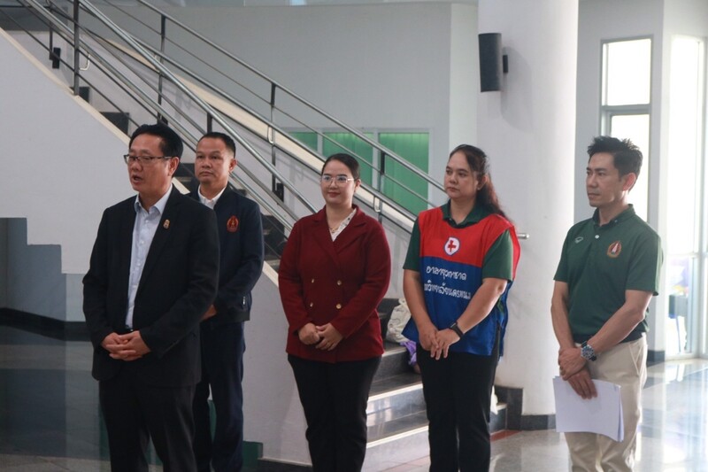 ม.นครพนม มอบเครื่องอุปโภคบริโภคและเครื่องนุ่งห่มแก่นักศึกษาที่ได้รับผลกระทบจากอุทกภัย