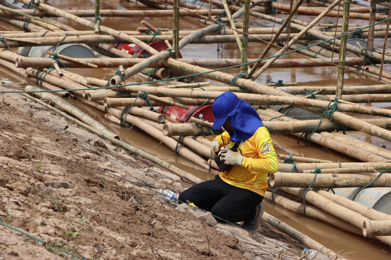 ม.นครพนม จัดพิธีบวงสรวงเสริมสิริมงคลก่อนไหลเรือไฟโชว์งานประเพณีไหลเรือไฟนครพนม ประจำปี 2567