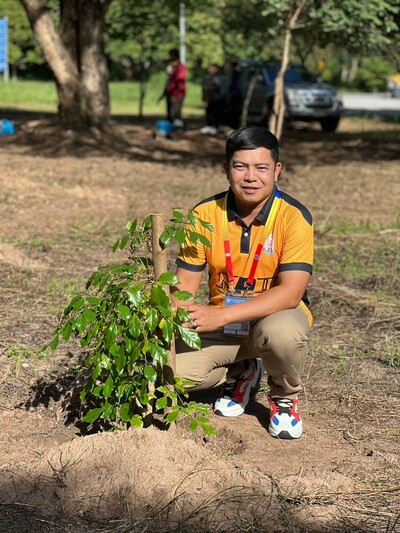 ผู้ฝึกสอนกีฬา ม.นครพนม ร่วมกิจกรรมปลูกป่าเฉลิมพระเกียรติ มหาวิทยาลัยเทคโนโลยีสุรนารี ในการแข่งขันกีฬามหาวิทยาลัยแห่งประเทศไทย ครั้งที่ 50 (รอบคัดเลือก)