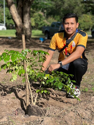 ผู้ฝึกสอนกีฬา ม.นครพนม ร่วมกิจกรรมปลูกป่าเฉลิมพระเกียรติ มหาวิทยาลัยเทคโนโลยีสุรนารี ในการแข่งขันกีฬามหาวิทยาลัยแห่งประเทศไทย ครั้งที่ 50 (รอบคัดเลือก)