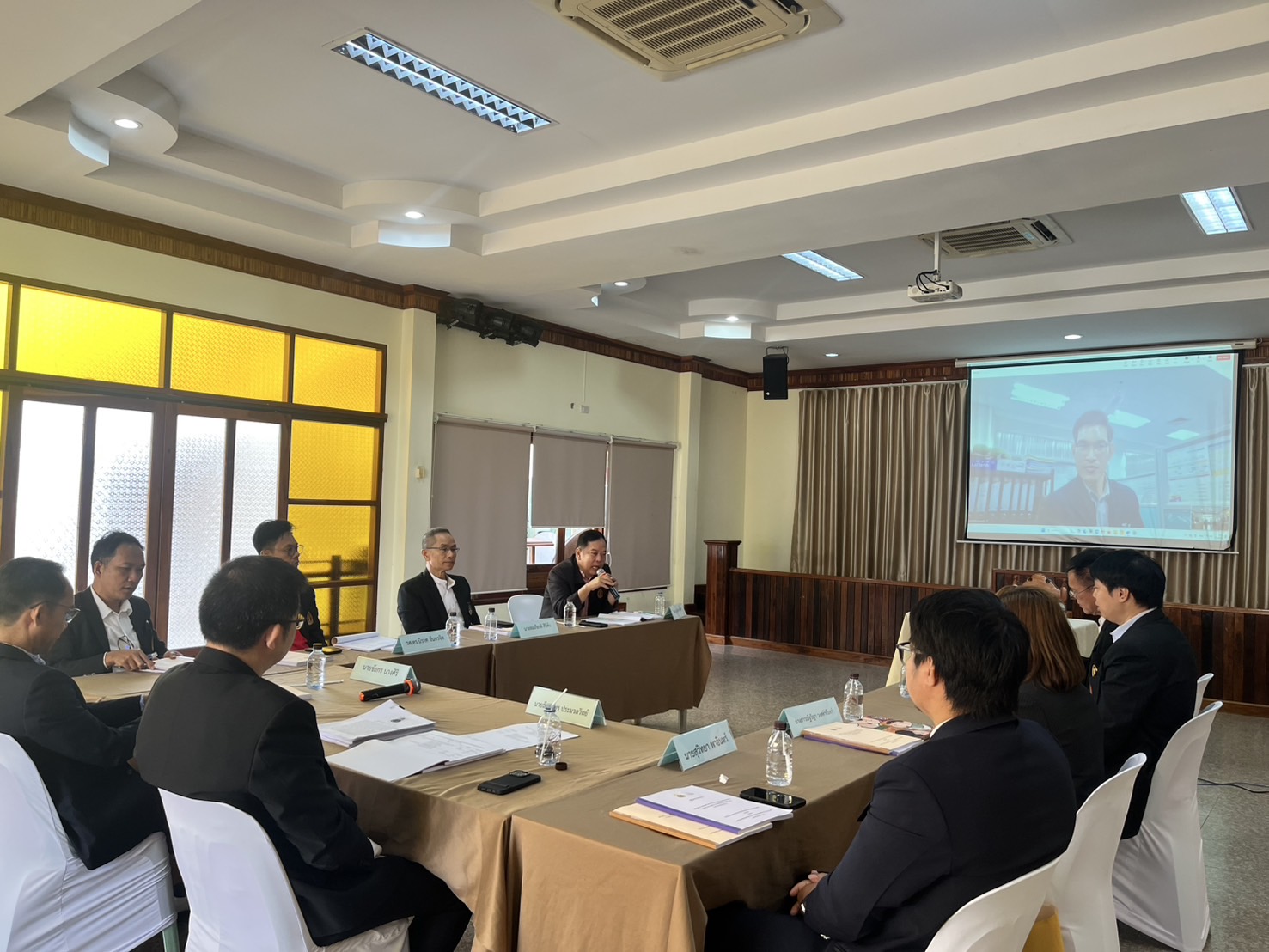 ม.นครพนม บูรณาการร่วมกับ ป.ป.ช. ประจำจังหวัดนครพนม จัดหลักสูตรบริการความรู้เสริมสร้างธรรมาภิบาลองค์กร ปลูกฝังจิตสำนึกต่อต้านการทุจริต และการประพฤติมิชอบ (Nakhon Phanom University, in collaboration with the Office of The National Anti-Corruption Commission (ONACC) in Nakhon Phanom province, organized a knowledge service course to enhance organizational governance and instill an anti-corruption and misconduct awareness.)