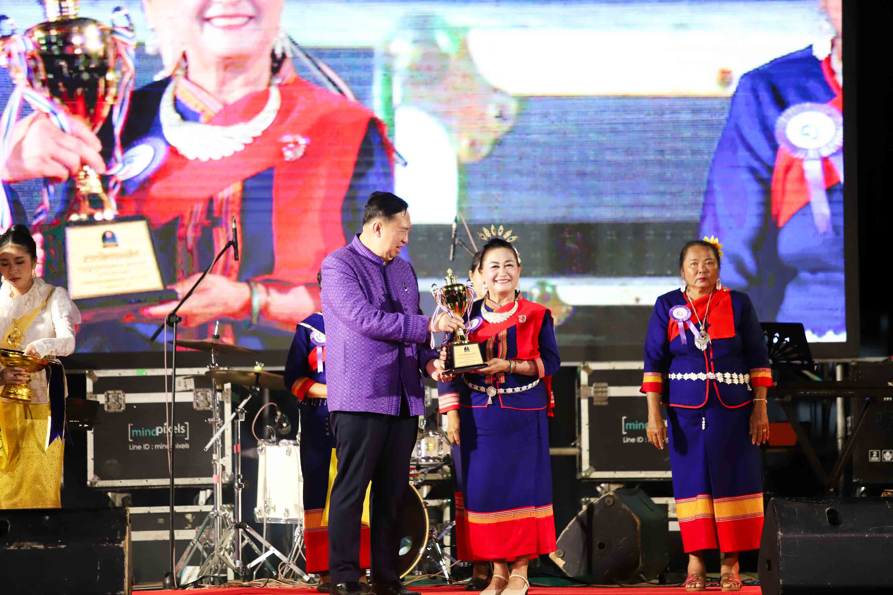 ม.นครพนม สมมานทีธาร สืบสานงานประเพณีวันลอยกระทง ประจำปี 2567