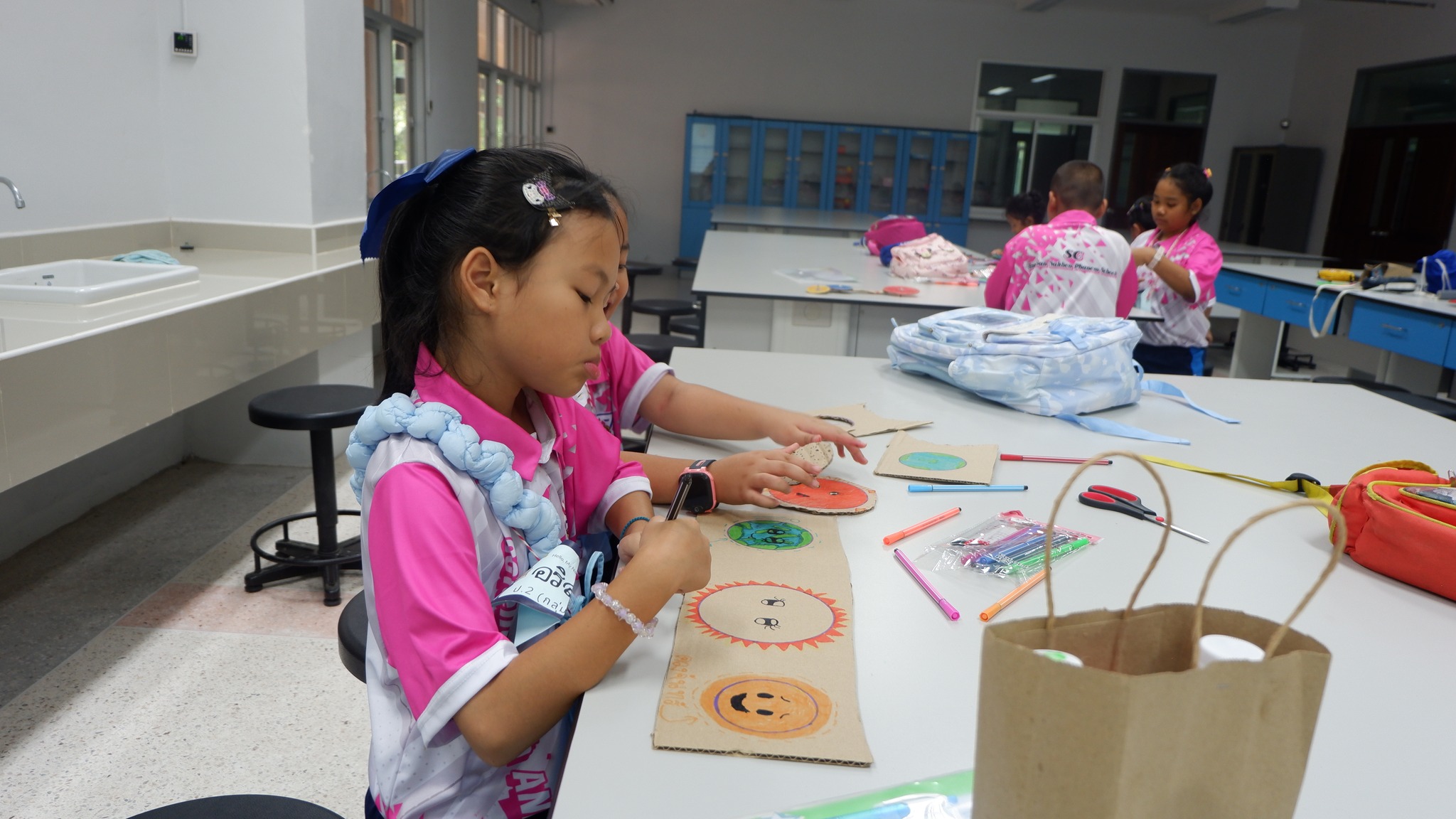 คณะวิทยาศาสตร์ ม.นครพนม จัดโครงการส่งเสริมและพัฒนาอัจฉริยภาพทางวิทยาศาสตร์นักเรียนชั้นประถมศึกษาปีที่ 2-5 โครงการห้องเรียนพิเศษ SC และ MEP โรงเรียนอนุบาลนครพนม ปีการศึกษา 2567 วันที่ 16-17 พฤศจิกายน 2567