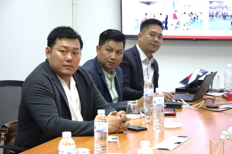 ม.นครพนม จับมือ 2 บริษัทยักษ์ใหญ่ธุรกิจยานยนต์ไฟฟ้าจีน เตรียมผลิตบุคลากรป้อนตลาดอุตสาหกรรม