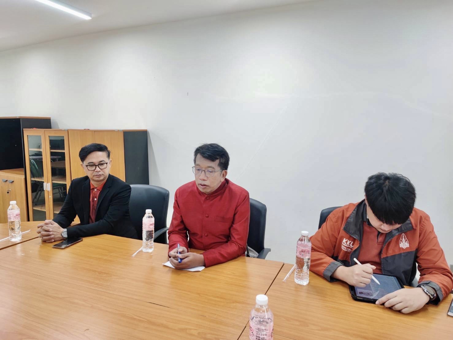 ม.นครพนม ร่วมหารือ ม.ขอนแก่น สร้างเครือข่ายระหว่างสถาบันอุดมศึกษา ยกระดับการพัฒนาด้านศิลปวัฒนธรรมนักศึกษา