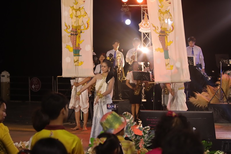 ม.นครพนม จัดแสดงดนตรีเฉลิมพระเกียรติ