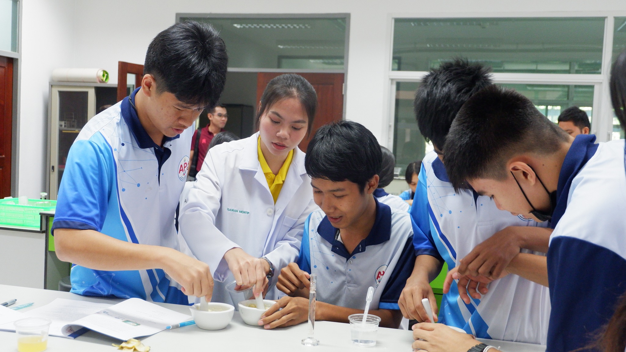 คณะวิทยาศาสตร์จัดกิจกรรมอบรมเชิงปฏิบัติการทางวิทยาศาสตร์นักเรียนโครงการห้องเรียนพิเศษ (Advanced Program : AP) โรงเรียนมหาชนะชัยวิทยาคม