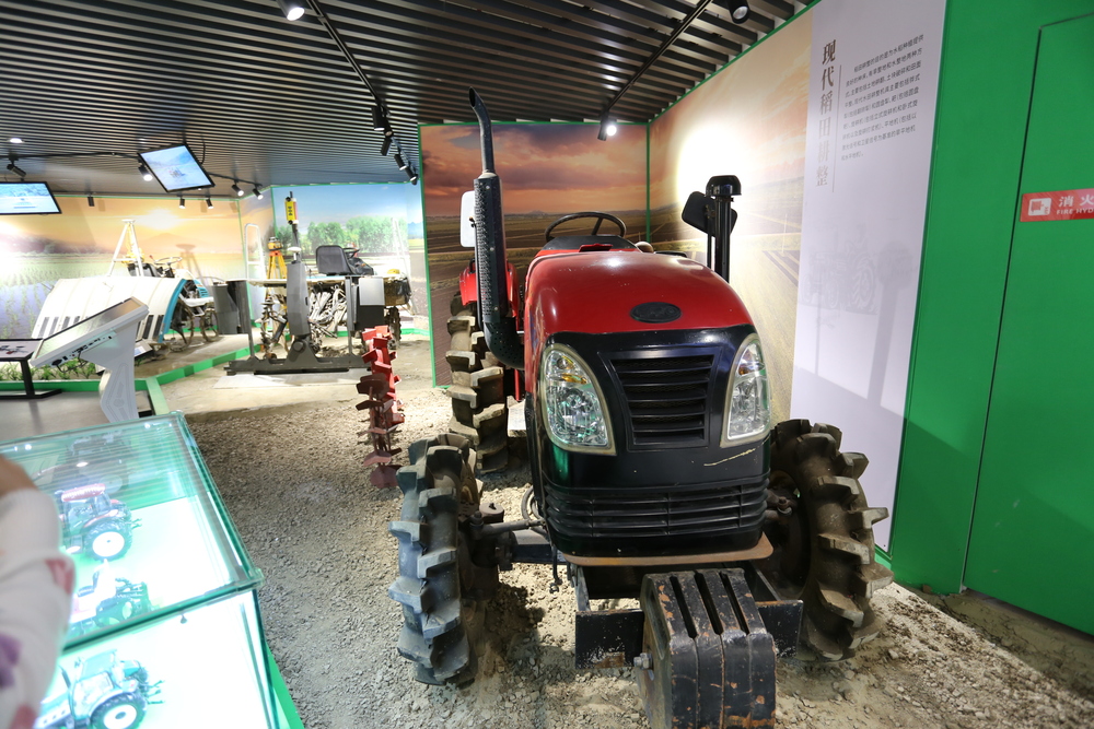 มหาวิทยาลัยนครพนมศึกษาดูงานพร้อมสร้างความร่วมมือด้านการเกษตรอัจฉริยะกับมหาวิทยาลัยและองค์กรชั้นนำในจีน