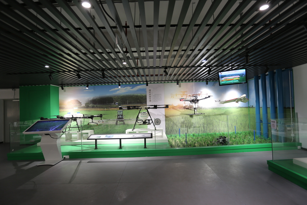 มหาวิทยาลัยนครพนมศึกษาดูงานพร้อมสร้างความร่วมมือด้านการเกษตรอัจฉริยะกับมหาวิทยาลัยและองค์กรชั้นนำในจีน