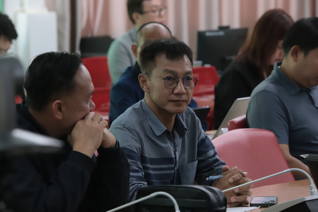 มหาวิทยาลัยนครพนมต้อนรับคณะอนุกรรมการ ตรวจเยี่ยมโครงการผลิตบัณฑิตพันธุ์ใหม่