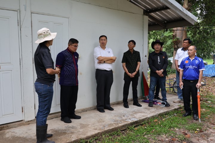 ม.นครพนม ต้อนรับนายแพทย์ อลงกต มณีกาศ สมาชิกสภาผู้แทนราษฎรจังหวัดนครพนม พร้อมหัวหน้าส่วนราชการ ลงพื้นที่ติดตามการพัฒนา “ไก่ศรีโคตรบูรณ์”