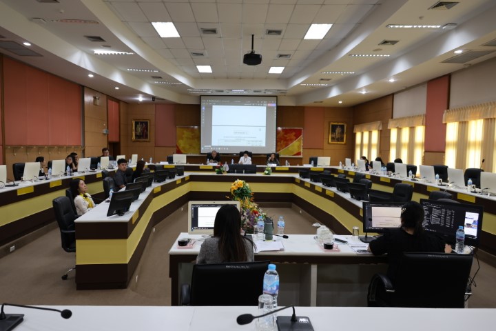 สำนักงานอธิการบดี ม.นครพนม ประชุมเตรียมความพร้อมรับการประเมินคุณภาพการศึกษาภายใน ประจำปี 2568