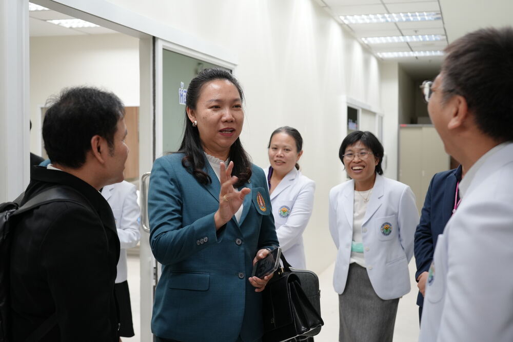 คณะแพทยศาสตร์ ม.นครพนม ศึกษาดูงานศูนย์แพทยศาสตรศึกษาชั้นคลินิก โรงพยาบาลอุดรธานี เตรียมพัฒนาโรงพยาบาลนครพนมสู่ศูนย์การแพทย์ชั้นคลินิก