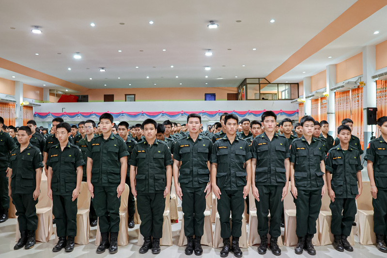 นศท. ม.นครพนม เข้ารับมอบหมวกและผ้าพันคอ จิตอาสาพระราชทาน